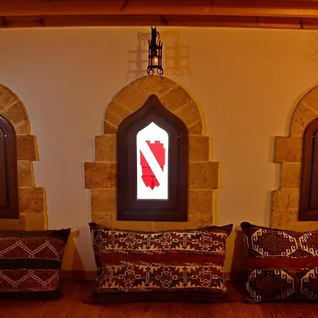 بيت للعطل The Three Story Old Town House