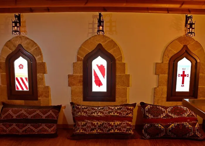 بيت للعطل The Three Story Old Town House