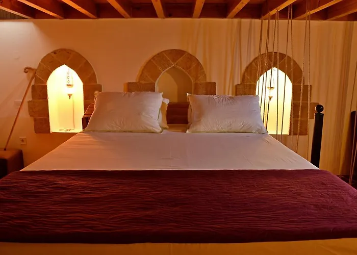 بيت للعطل The Three Story Old Town House