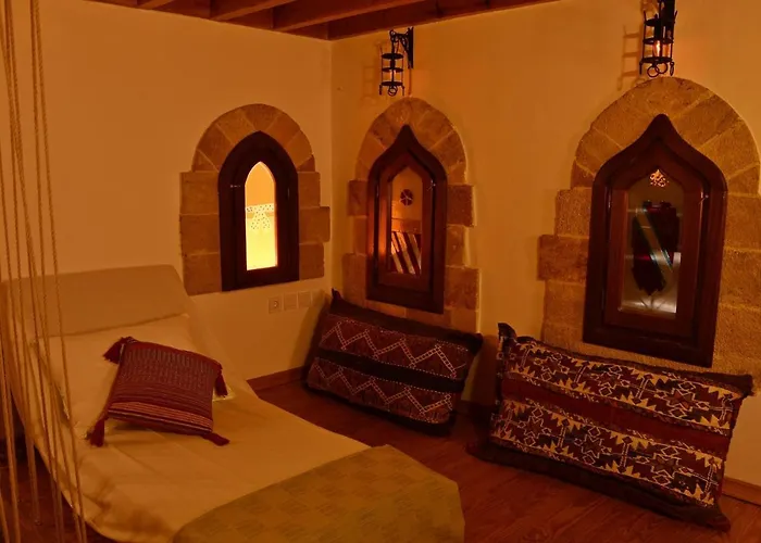 بيت للعطل The Three Story Old Town House